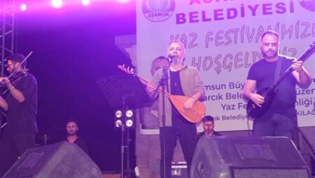 Sanatçılar İçin Düzenlenen Özel Geceler